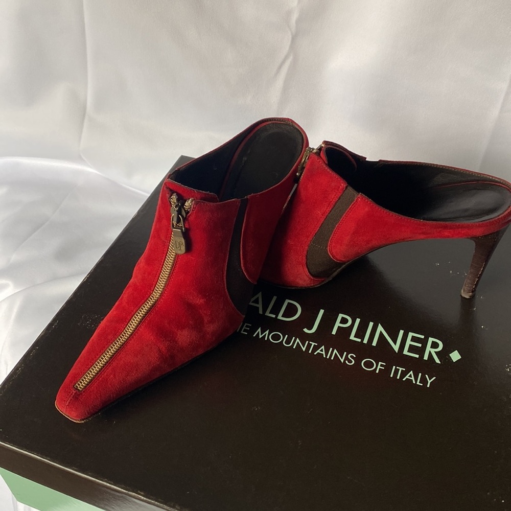 Donald Pliner Couture Red Suede Boot Mules, Size 6 - Picture 4 of 7